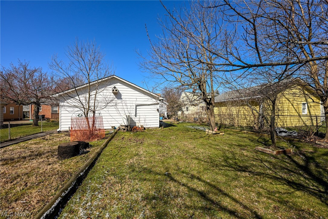 1231 Churchill Road Lyndhurst, OH 44124 - Photo 15 of 19