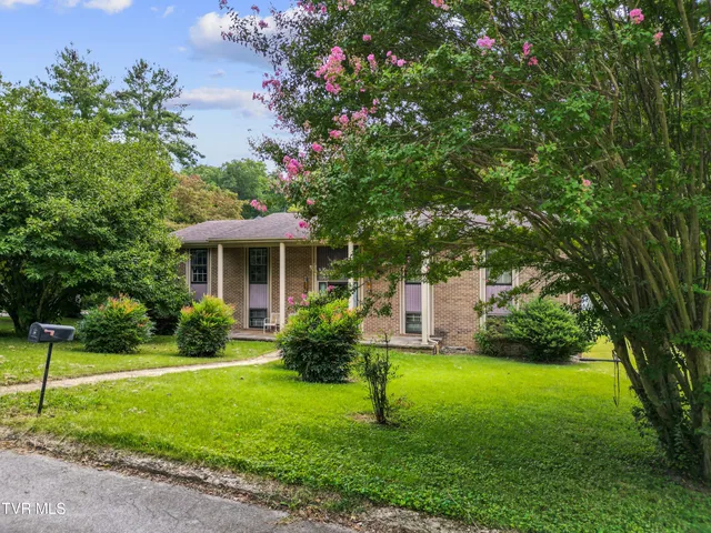$307,400 | 1510 Sun Valley Drive, Greeneville, TN 37745