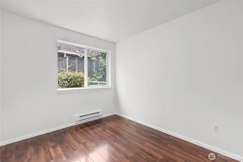 $499,950 | 232 Belmont Avenue East, Unit 201, Seattle, WA 98102