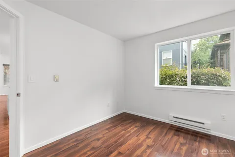 $499,950 | 232 Belmont Avenue East, Unit 201, Seattle, WA 98102