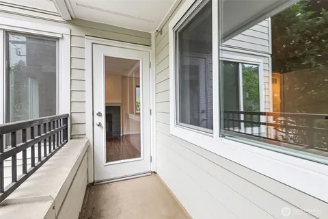 $499,950 | 232 Belmont Avenue East, Unit 201, Seattle, WA 98102