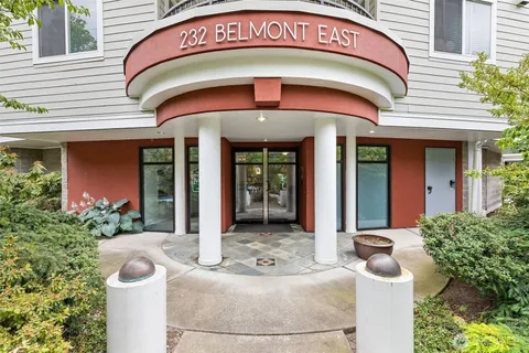 $499,950 | 232 Belmont Avenue East, Unit 201, Seattle, WA 98102