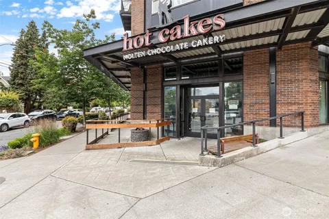 $499,950 | 232 Belmont Avenue East, Unit 201, Seattle, WA 98102