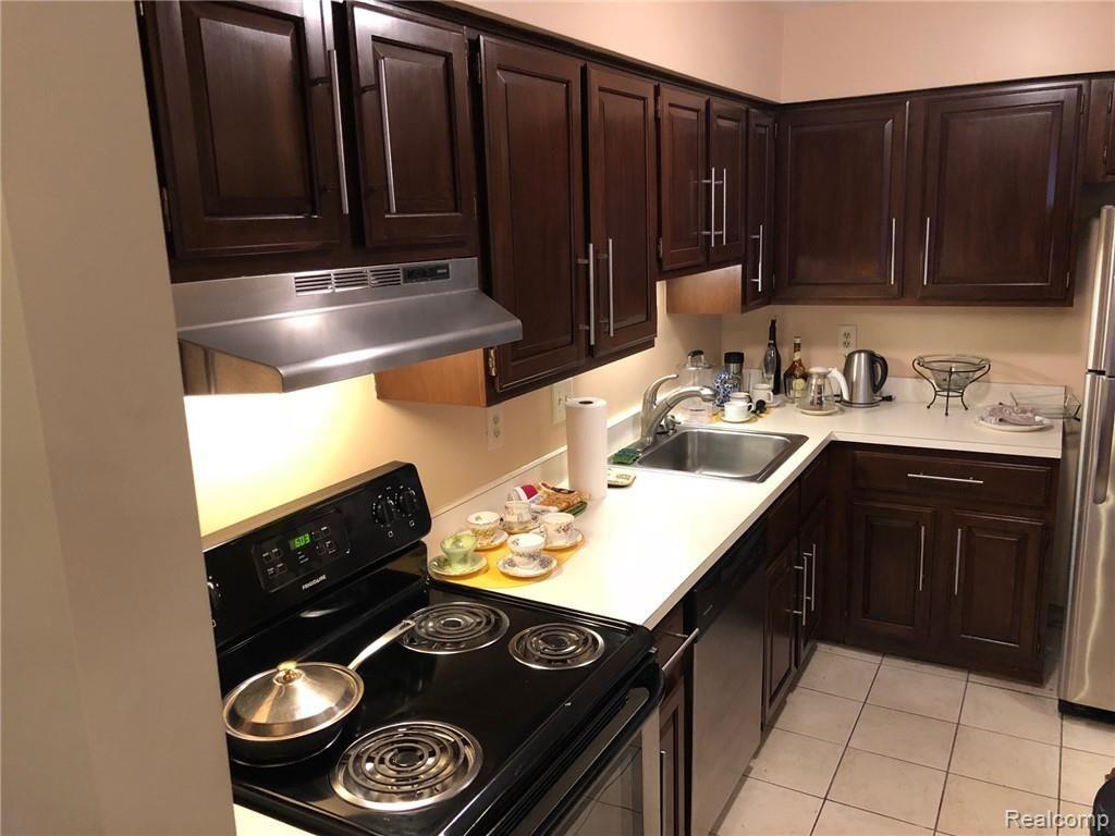 30445 West 14 Mile Road, Unit 68 Farmington Hills, MI 48334 - Photo 6 of 17