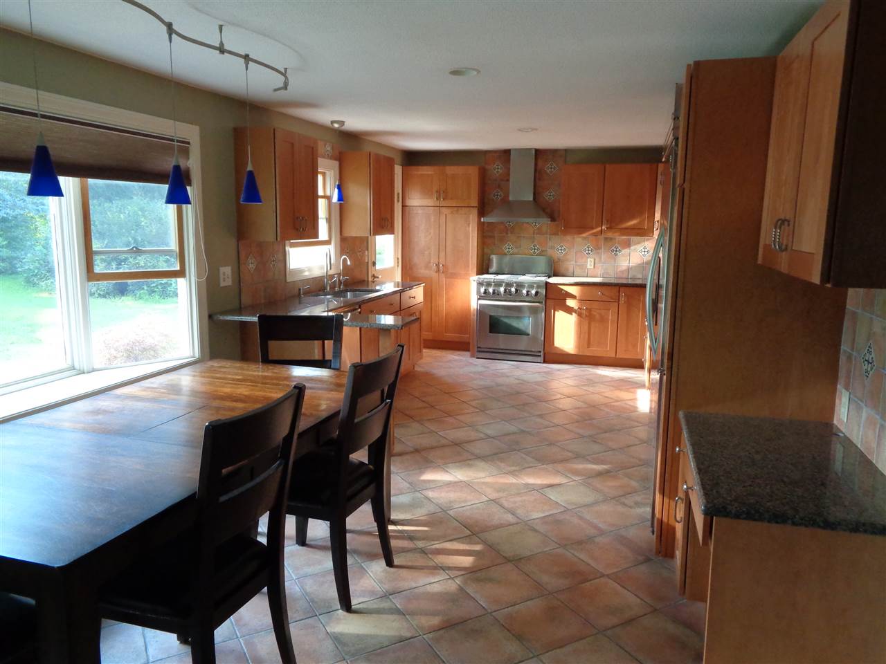 115 Adams Road Londonderry, NH 03053 - Photo 4 of 21