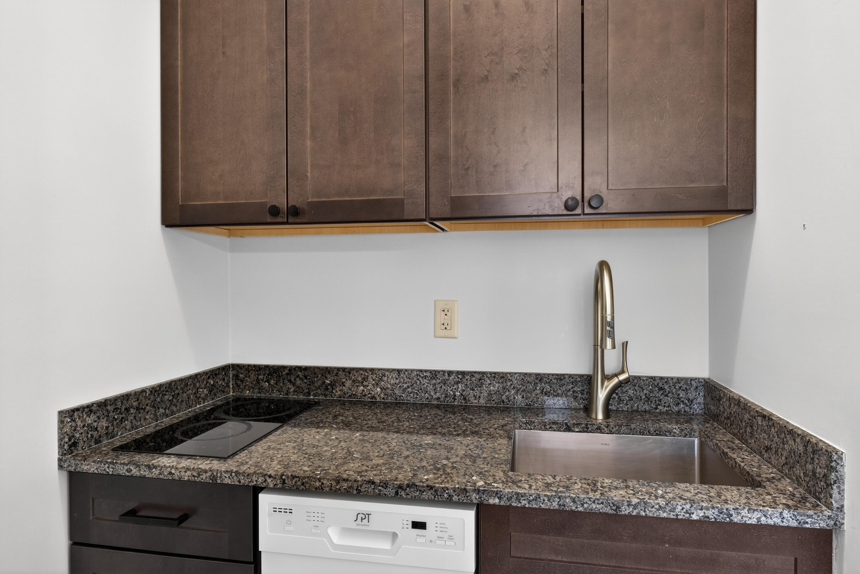 60 Pine Hill Road South, Unit 315 Cape Neddick, ME 03902 - Photo 12 of 36 photos_high_resolution_60_Pine_Hill_Rd_S