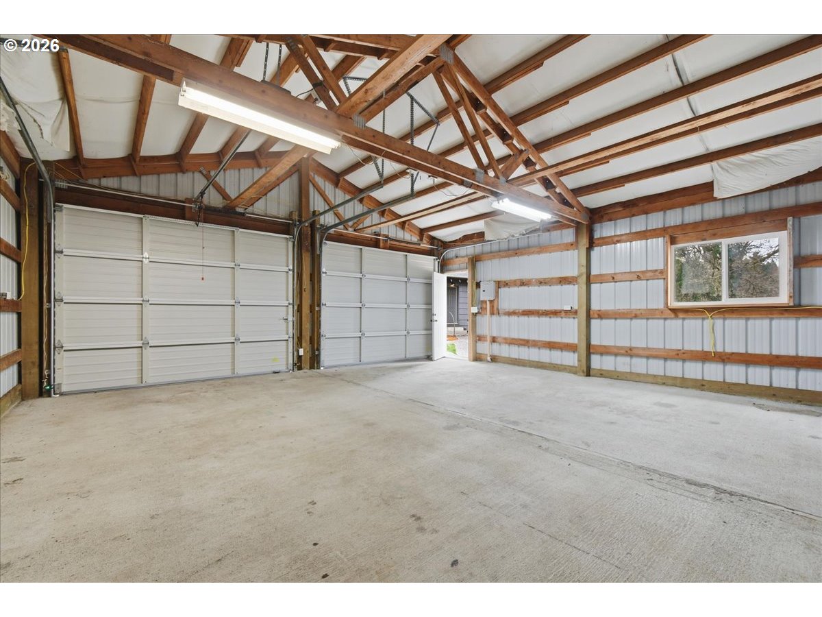 1313 Hining Road Winlock, WA 98596 - Photo 33 of 46 a view of a garage