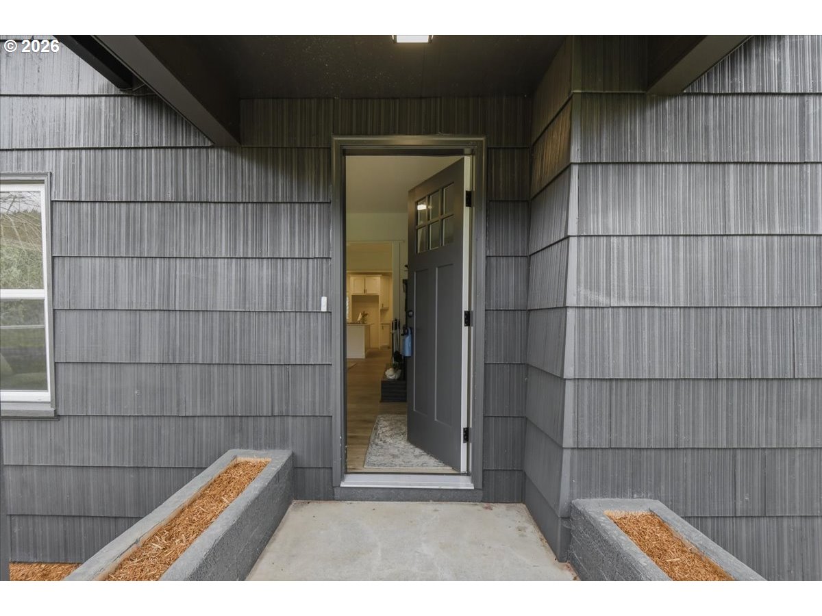 1313 Hining Road Winlock, WA 98596 - Photo 5 of 46