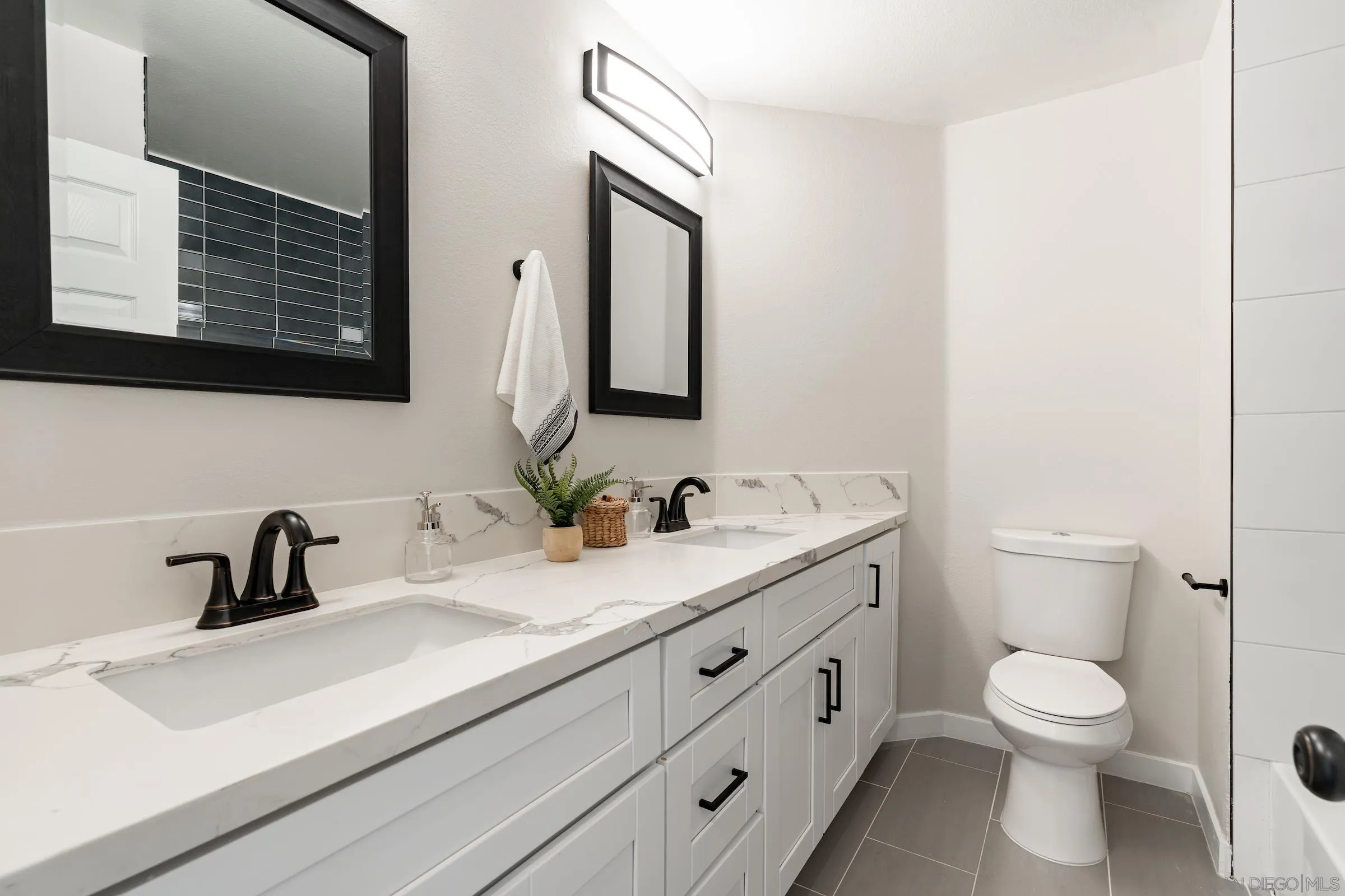 11682 River Rim Road San Diego, CA 92126 - Photo 21 of 28 Gallery Image 21