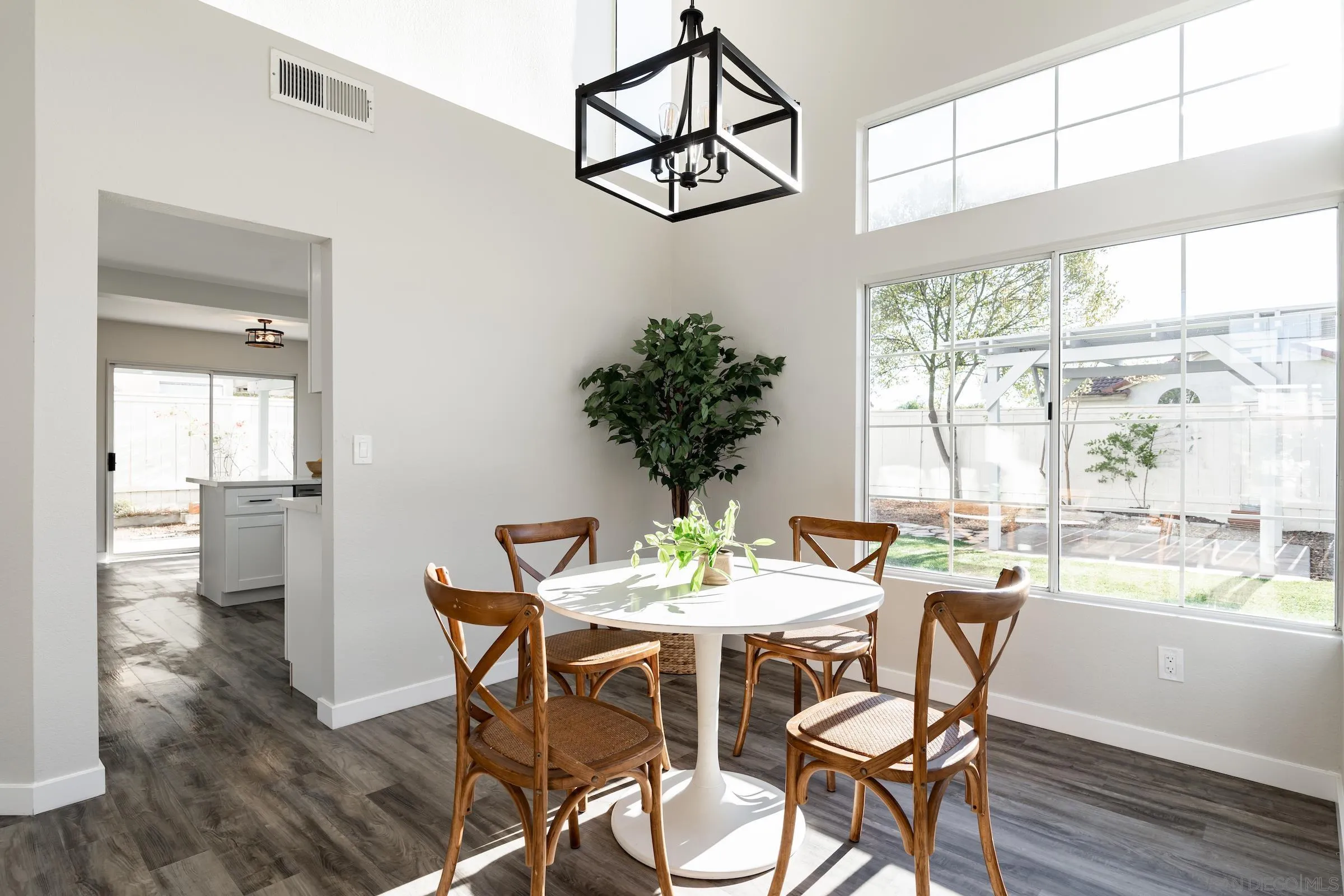 11682 River Rim Road San Diego, CA 92126 - Photo 8 of 28 Gallery Image 8