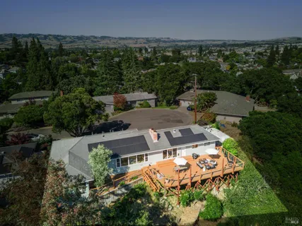 $1,549,000 | 15 Brainerd Avenue, Petaluma, CA 94952