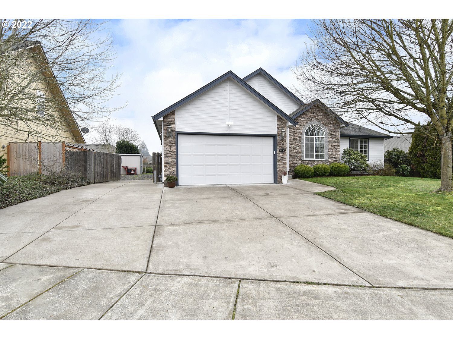 829 T Street Springfield, OR 97477 - Photo 2 of 20 a view of house and garage