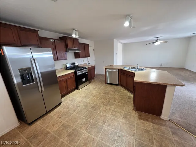 $1,800 | 8983 West Marmo Avenue, Las Vegas, NV 89148