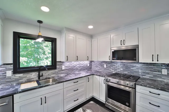 $884,999 | 948 Bass Lake Road, Lake Shore, MN 56468