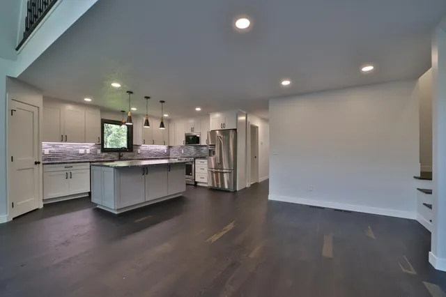 $884,999 | 948 Bass Lake Road, Lake Shore, MN 56468