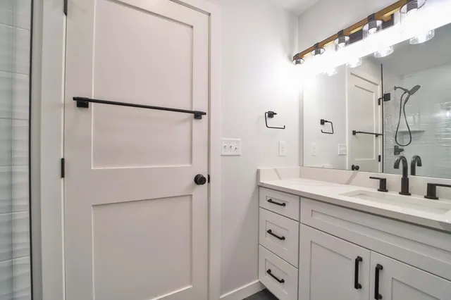 $884,999 | 948 Bass Lake Road, Lake Shore, MN 56468