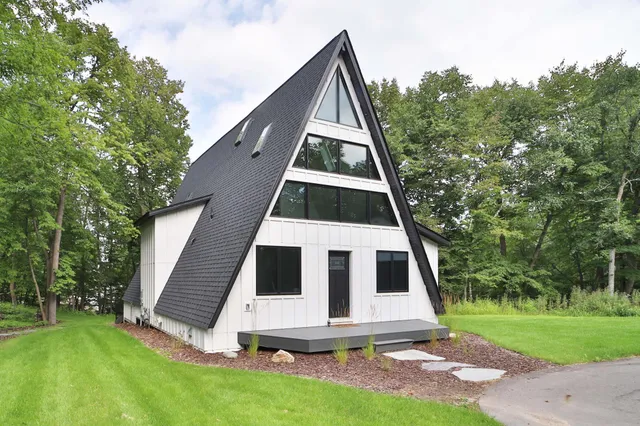 $884,999 | 948 Bass Lake Road, Lake Shore, MN 56468