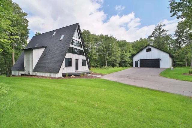 $884,999 | 948 Bass Lake Road, Lake Shore, MN 56468