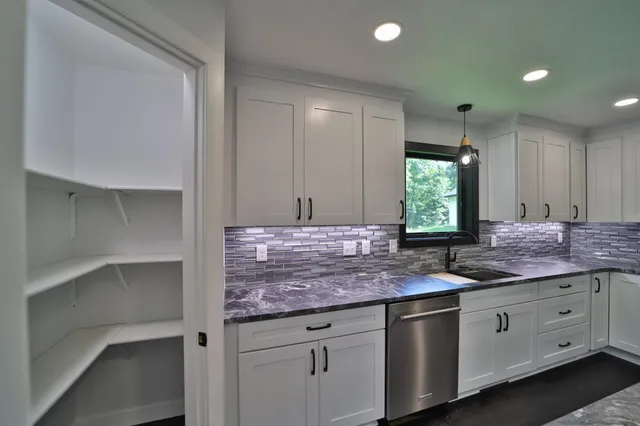 $884,999 | 948 Bass Lake Road, Lake Shore, MN 56468