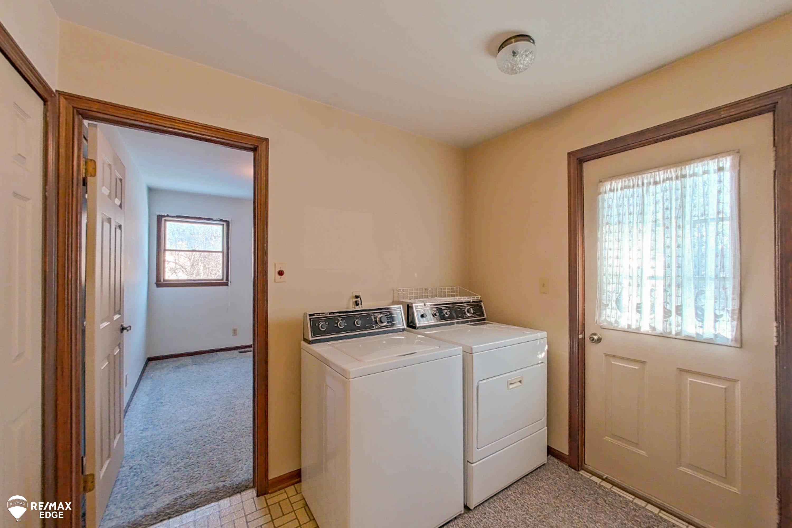 6405 Brewer Road Flint, MI 48507 - Photo 22 of 74 50128950-f650658b-9fb7-477e-8eae-89ebeebd30a7.JPG