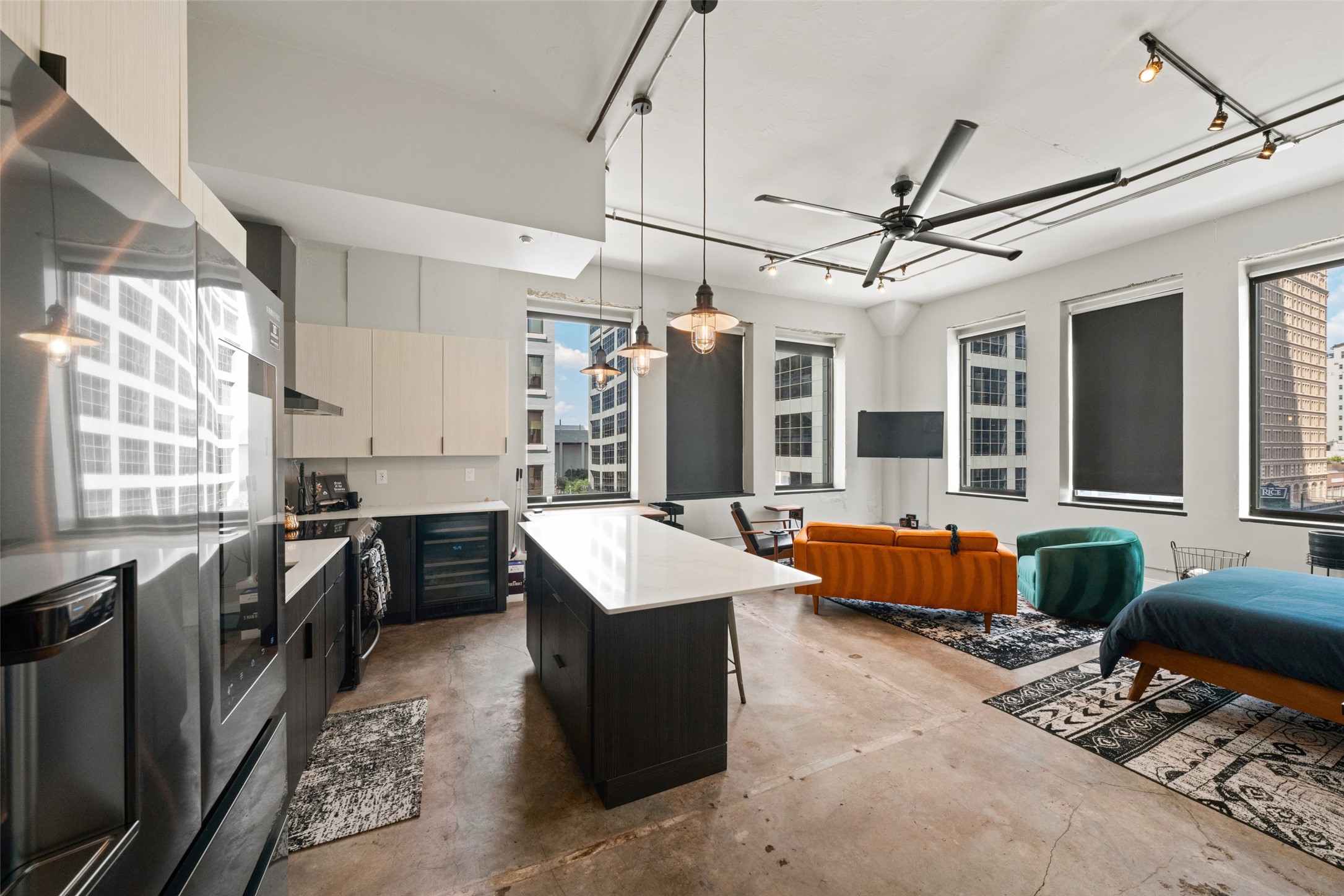 705 Main Street, Unit 404 Houston, TX 77002 - Photo 14 of 26 Gallery Image 14