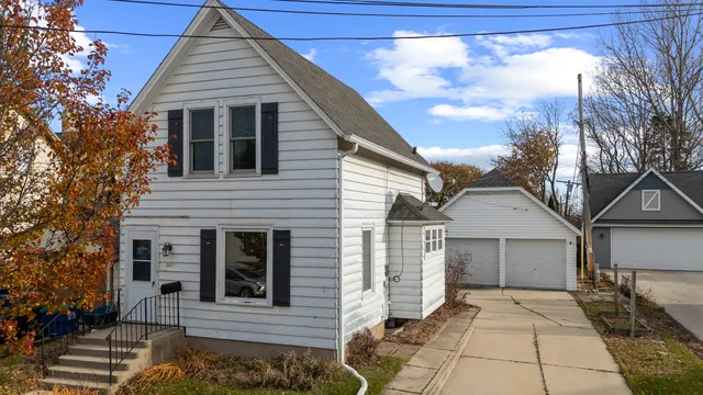 $264,900 | 507 Catalpa Street, Port Washington, WI 53074