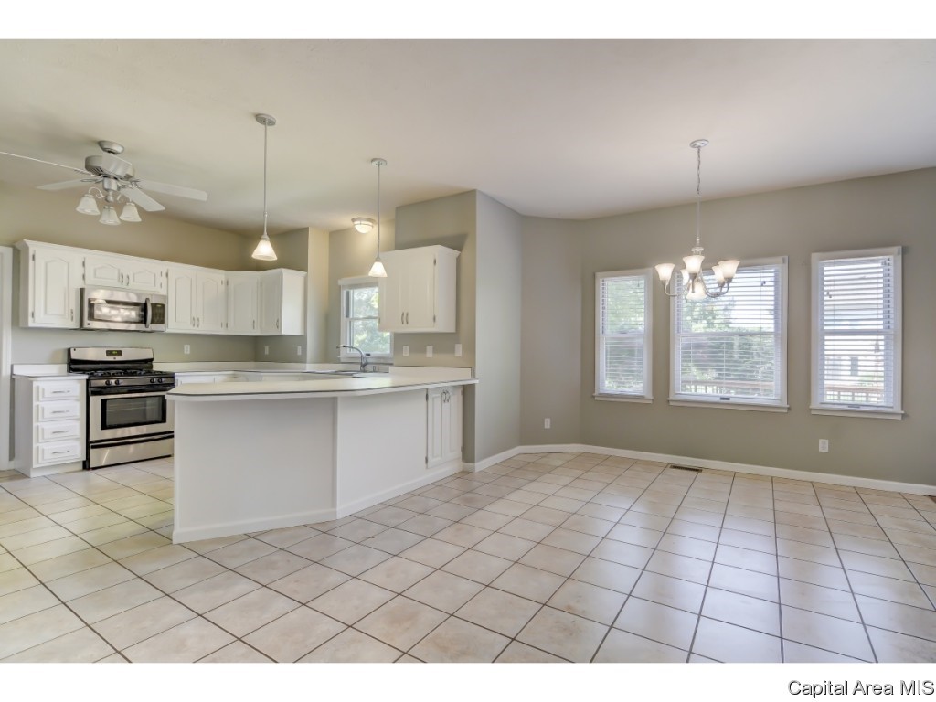 2609 Hastings Road Chatham, IL 62629 - Photo 7 of 33 Gallery Image 7