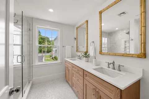 $1,879,000 | 66 Pleasant Street, Unit 2, Marblehead, MA 01945