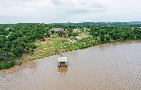 $1,250,000 | 133 Sunset Bay Pointe Court, Chico, TX 76431