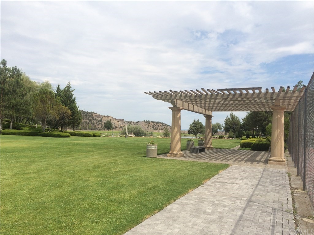 15733 Juniper Peak Road Weed, CA 96094 - Photo 19 of 74 Sport Court & Greenbelt