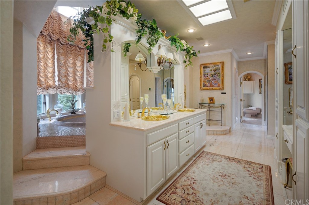 15733 Juniper Peak Road Weed, CA 96094 - Photo 54 of 74 Master Bathroom W/ Sauna