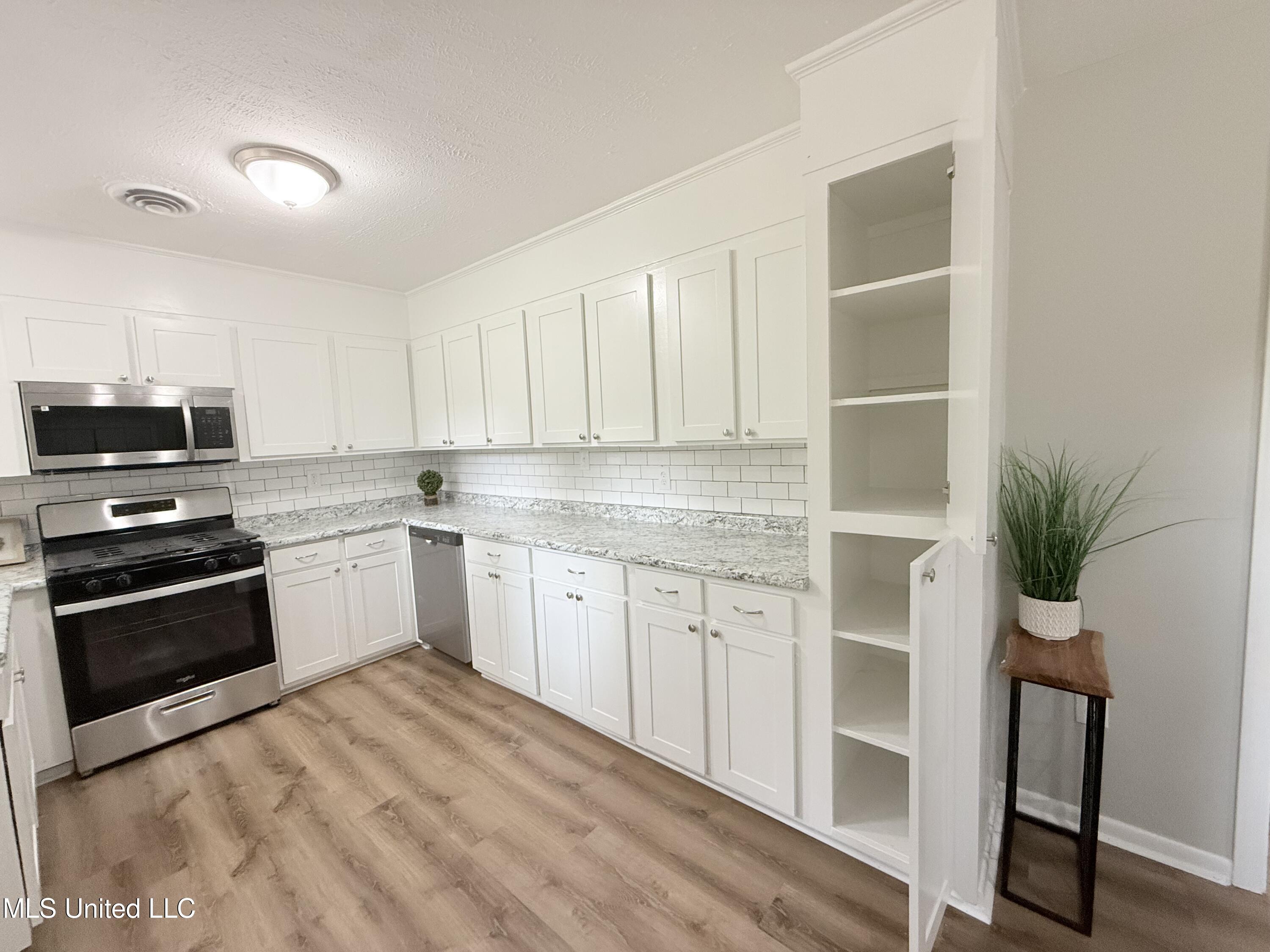 408 Cleary Road Richland, MS 39218 - Photo 28 of 40 IMG_6040