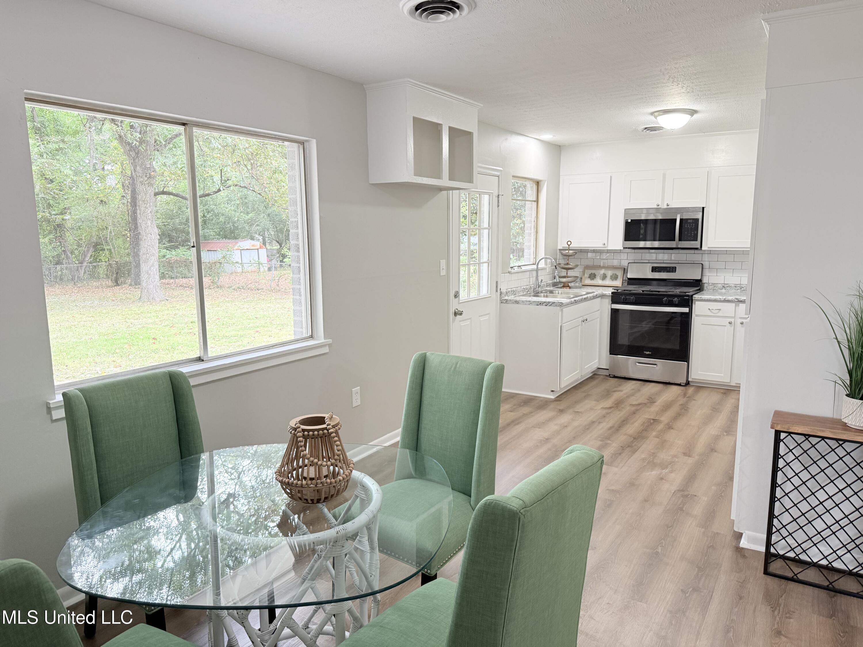 408 Cleary Road Richland, MS 39218 - Photo 32 of 40 IMG_6033