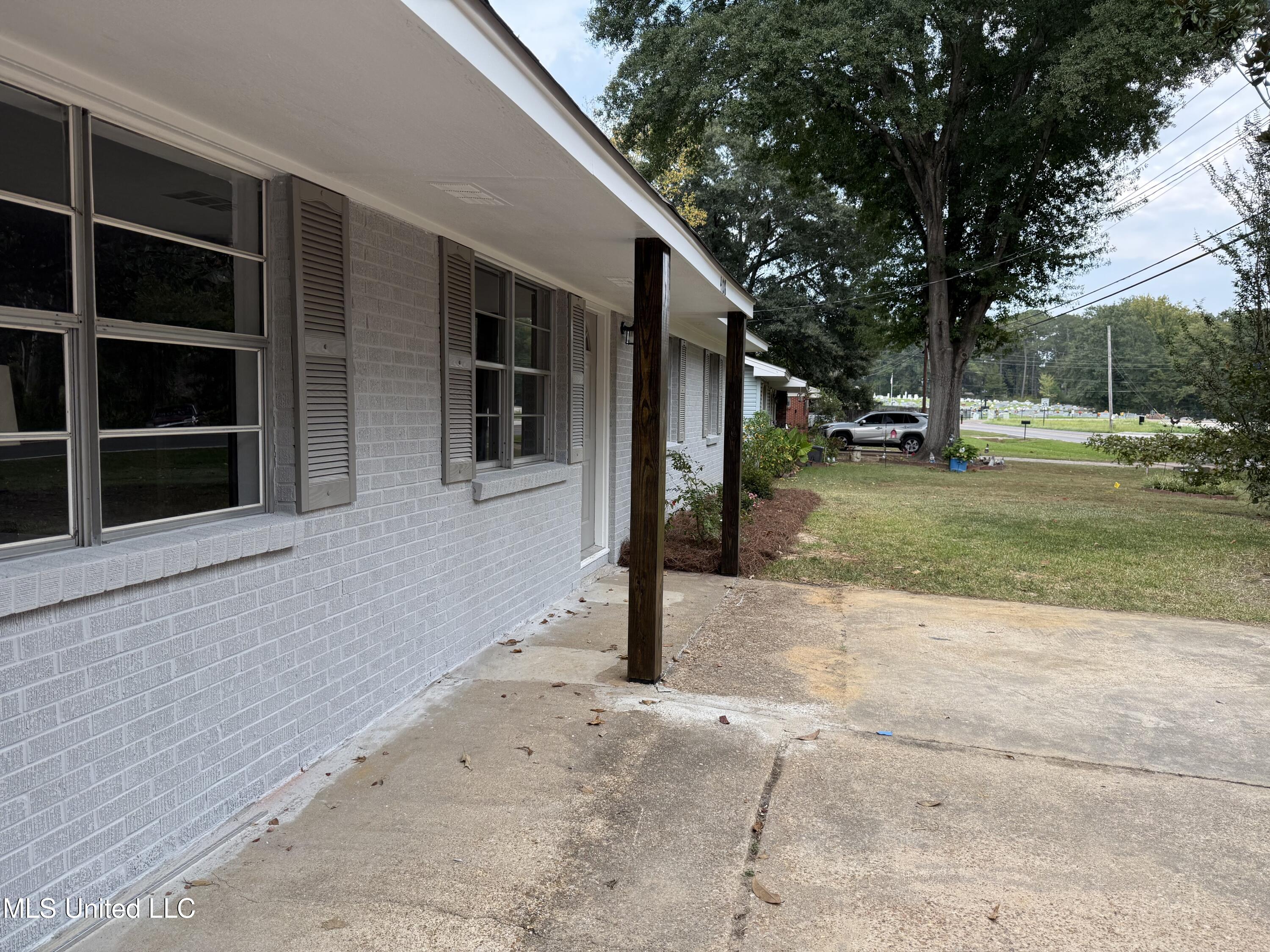 408 Cleary Road Richland, MS 39218 - Photo 6 of 40 IMG_6061