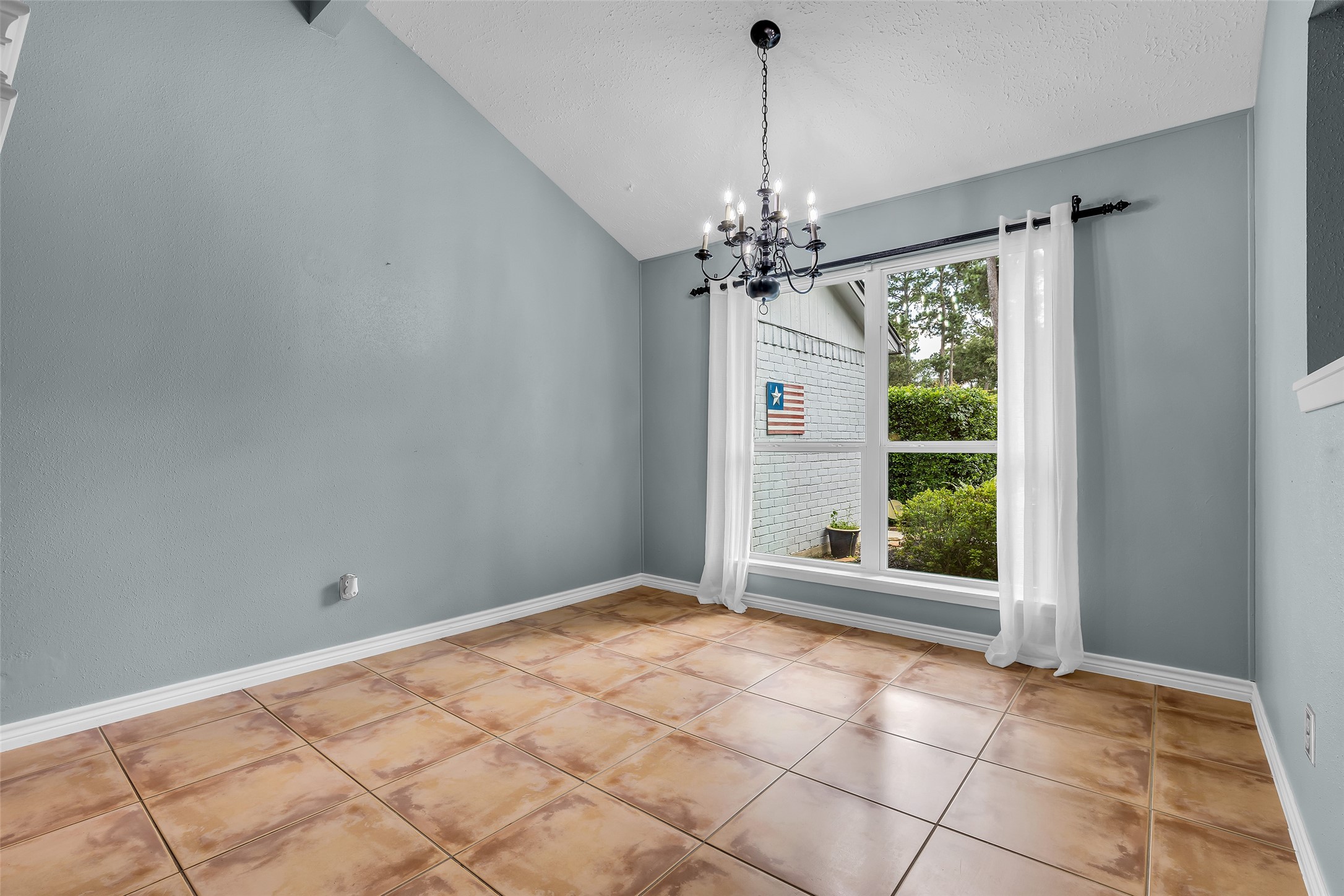 17314 Chapel Pine Street Spring, TX 77379 - Photo 6 of 44