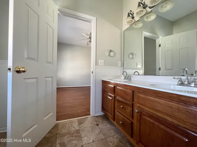 $2,475 | 910 Highgrove Drive, Chapel Hill, NC 27516