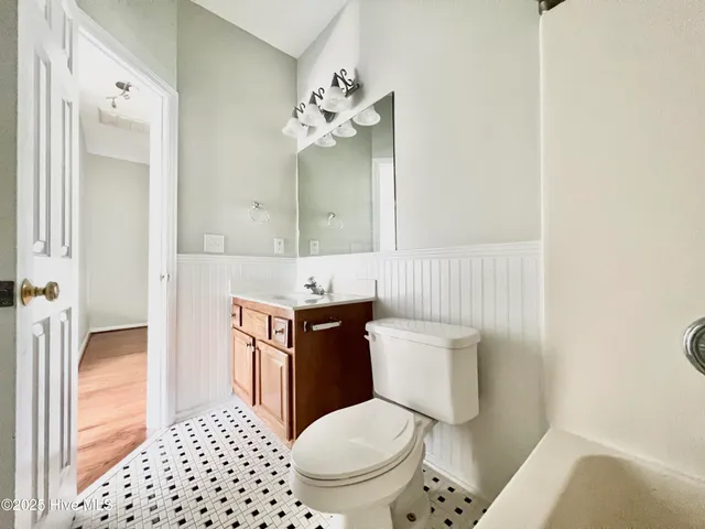 $2,475 | 910 Highgrove Drive, Chapel Hill, NC 27516