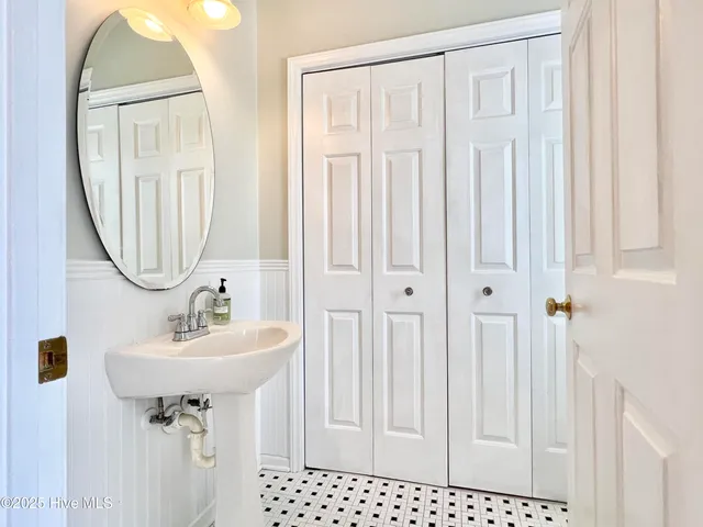 $2,475 | 910 Highgrove Drive, Chapel Hill, NC 27516