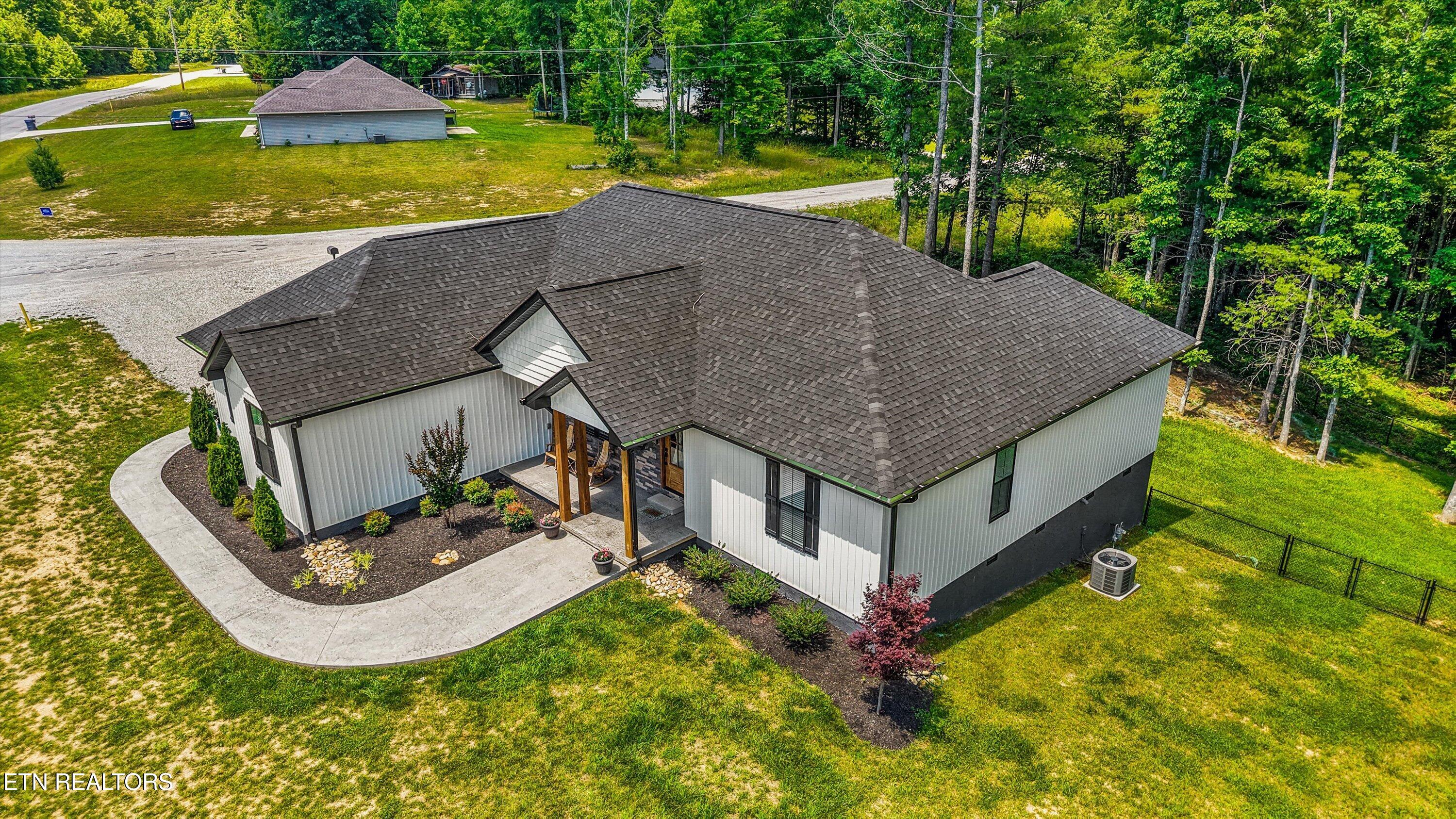 738 Toomey Fls Road Oneida, TN 37841 - Photo 6 of 44 36-738 Toomey Fls Rd 035