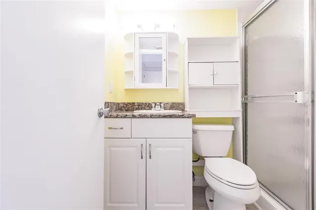 $138,900 | 3635 Lake Bayshore Drive, Unit J410, Bradenton, FL 34205