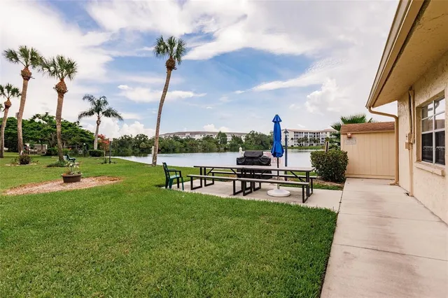$138,900 | 3635 Lake Bayshore Drive, Unit J410, Bradenton, FL 34205