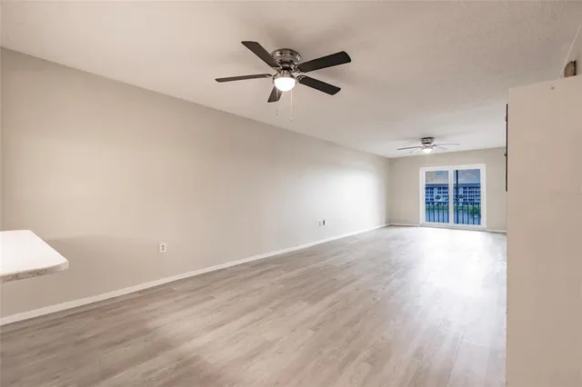 $138,900 | 3635 Lake Bayshore Drive, Unit J410, Bradenton, FL 34205