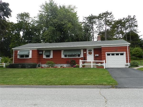 29 Stoneleigh Road Worcester, MA 01606 - Photo 1 of 14 Gallery Image 1