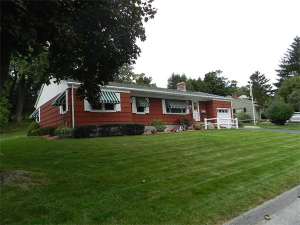 29 Stoneleigh Road Worcester, MA 01606 - Photo 2 of 14 Gallery Image 2