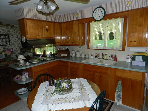 29 Stoneleigh Road Worcester, MA 01606 - Photo 5 of 14 Gallery Image 5