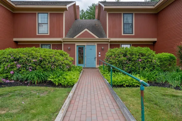 $369,000 | 53 Estates Drive, Unit 3, Manchester, ME 04351