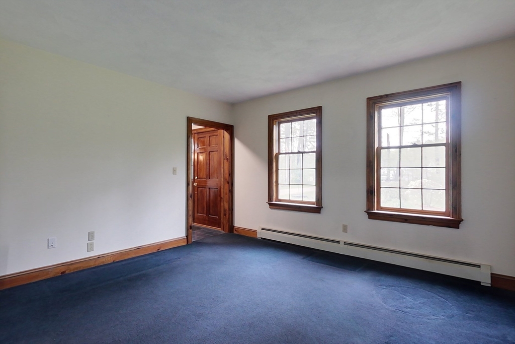 17 New Fitchburg Road Townsend, MA 01474 - Photo 11 of 42