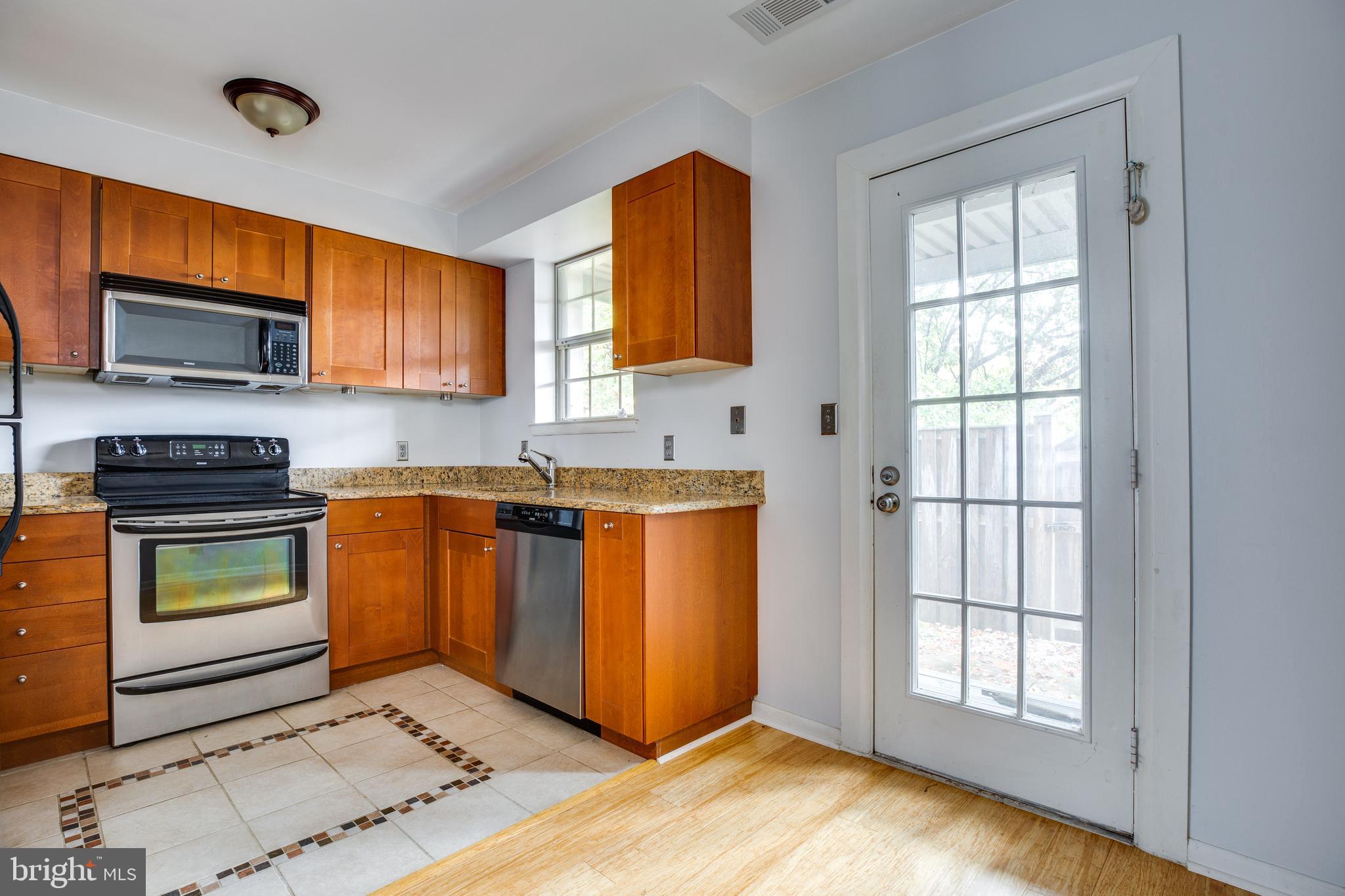 4629 28th Road South Arlington, VA 22206 - Photo 9 of 21 Gallery Image 9