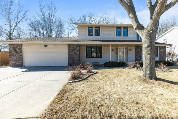 $415,000 | 3329 South Bob-O-Link Lane, Appleton, WI 54915