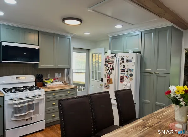 $2,800 | 16 Flak Lane, New Fairfield, CT 06812